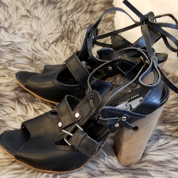 Browns Shoes Couture Collection - Picture 2 of 8